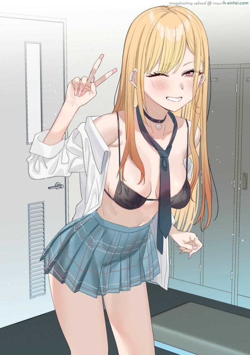 สะกดจิต มารินจัง [Subachi] Kitagawa-san Manga (Sono Bisque Doll wa Koi o Suru)